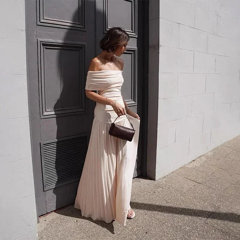 Elegant scoop neck pleated dress for women