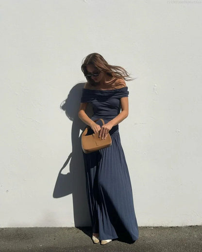Elegant scoop neck pleated dress for women