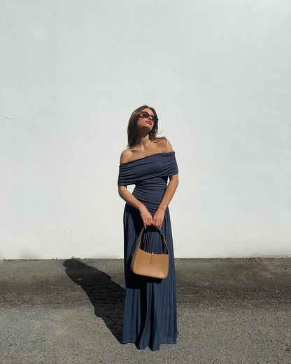 Elegant scoop neck pleated dress for women